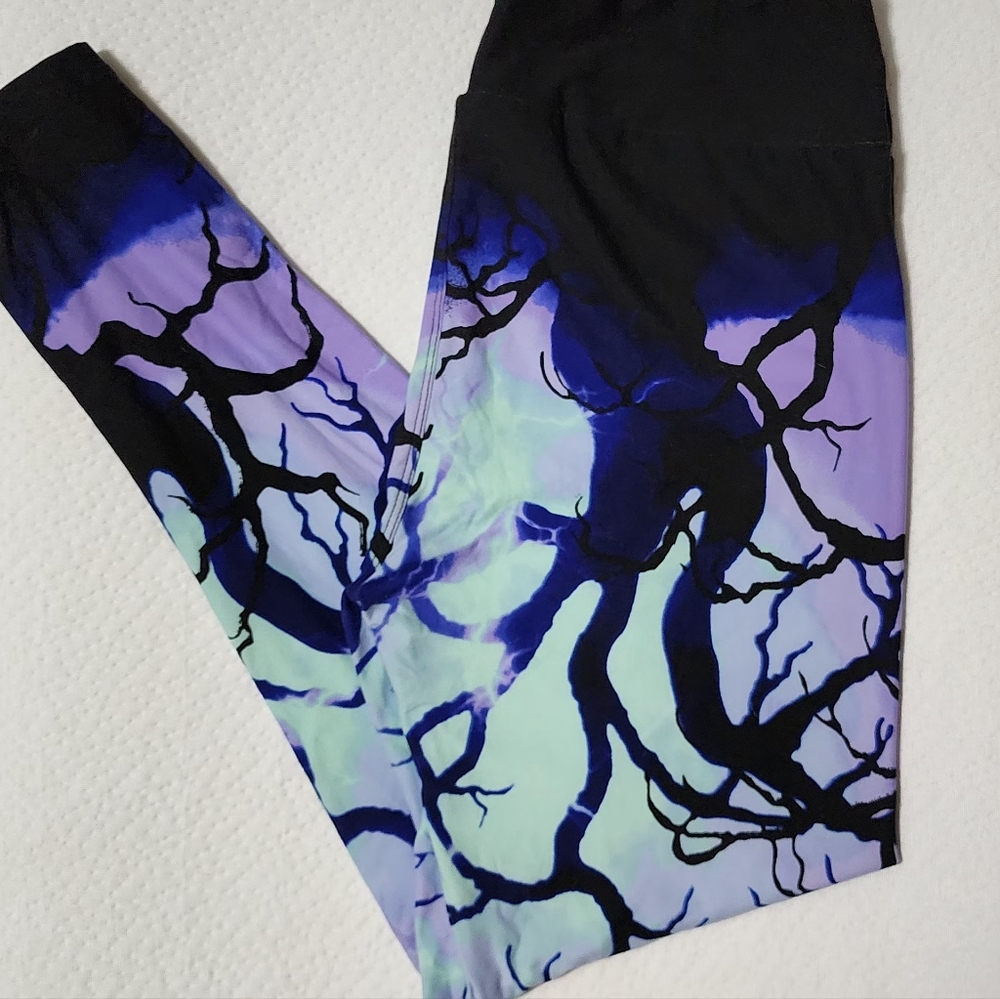 Lularoe TC Spooky Halloween Tree leggings